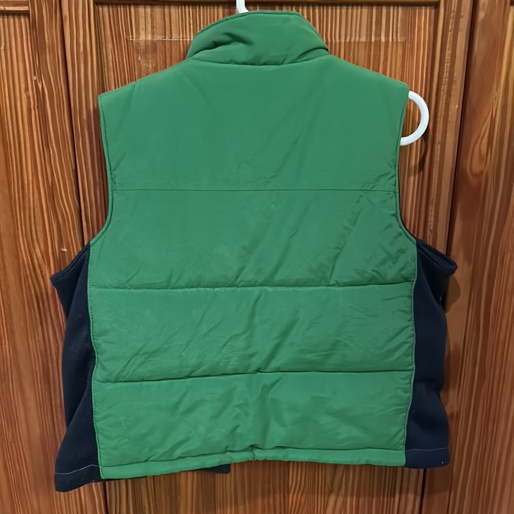 Oshkosh vest in size 3T green and navy - Picture 5 of 5
